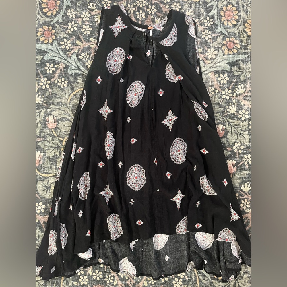 Elegant Black Patterned Skirt